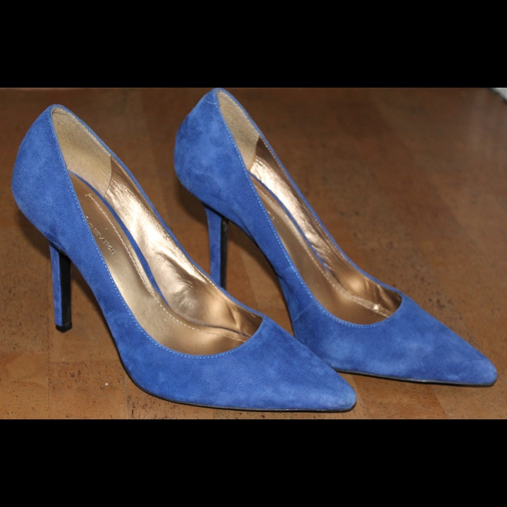 BCBG Blue suede pumps